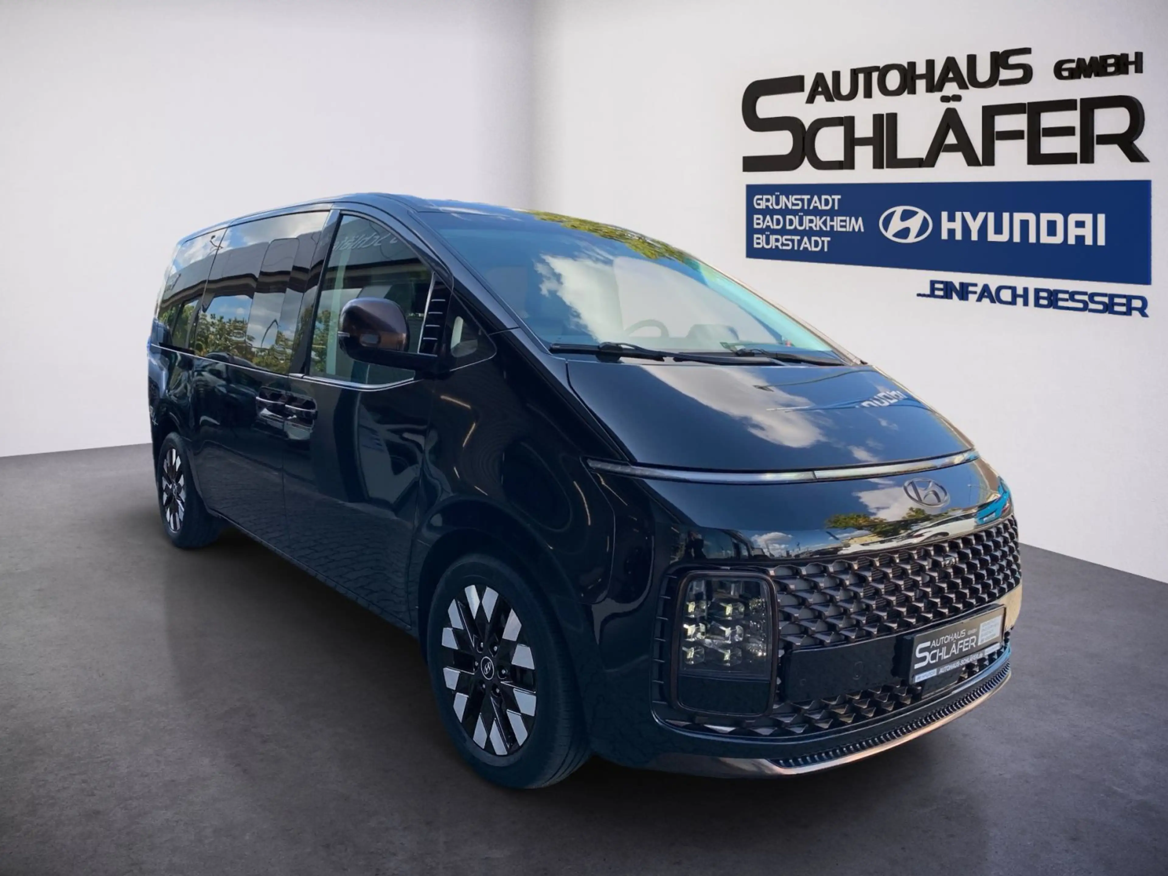 Hyundai STARIA STARIA 2.2 CRDi Signature 4WD Panorama — photo 2