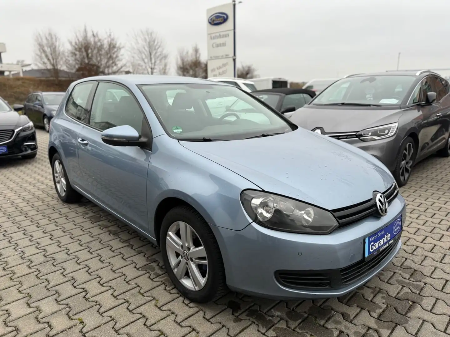 Volkswagen Golf VI Trendline* TüV NEU ** Klima ** Blau - 1