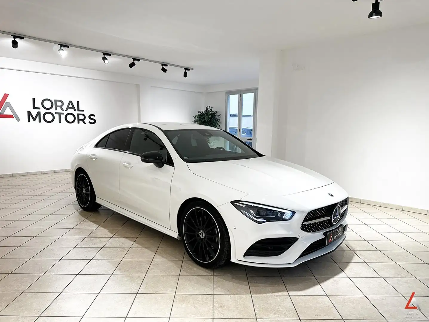 Mercedes-Benz CLA 200 CLA Coupe 200d Premium Amg Night Pack White - 2
