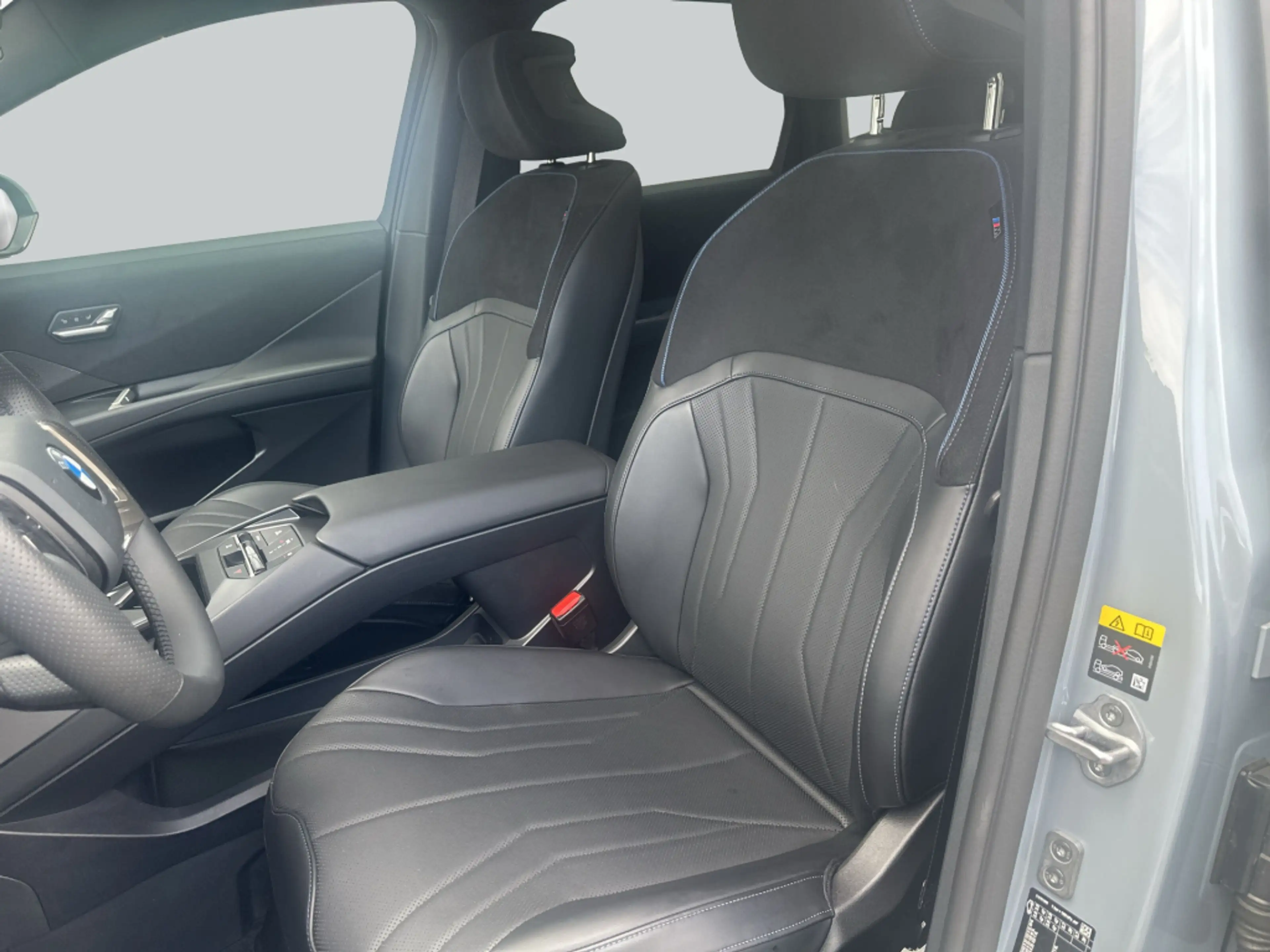 BMW iX3 50 xDrive LED* HiFi* Head-Up* Pano* — photo 11