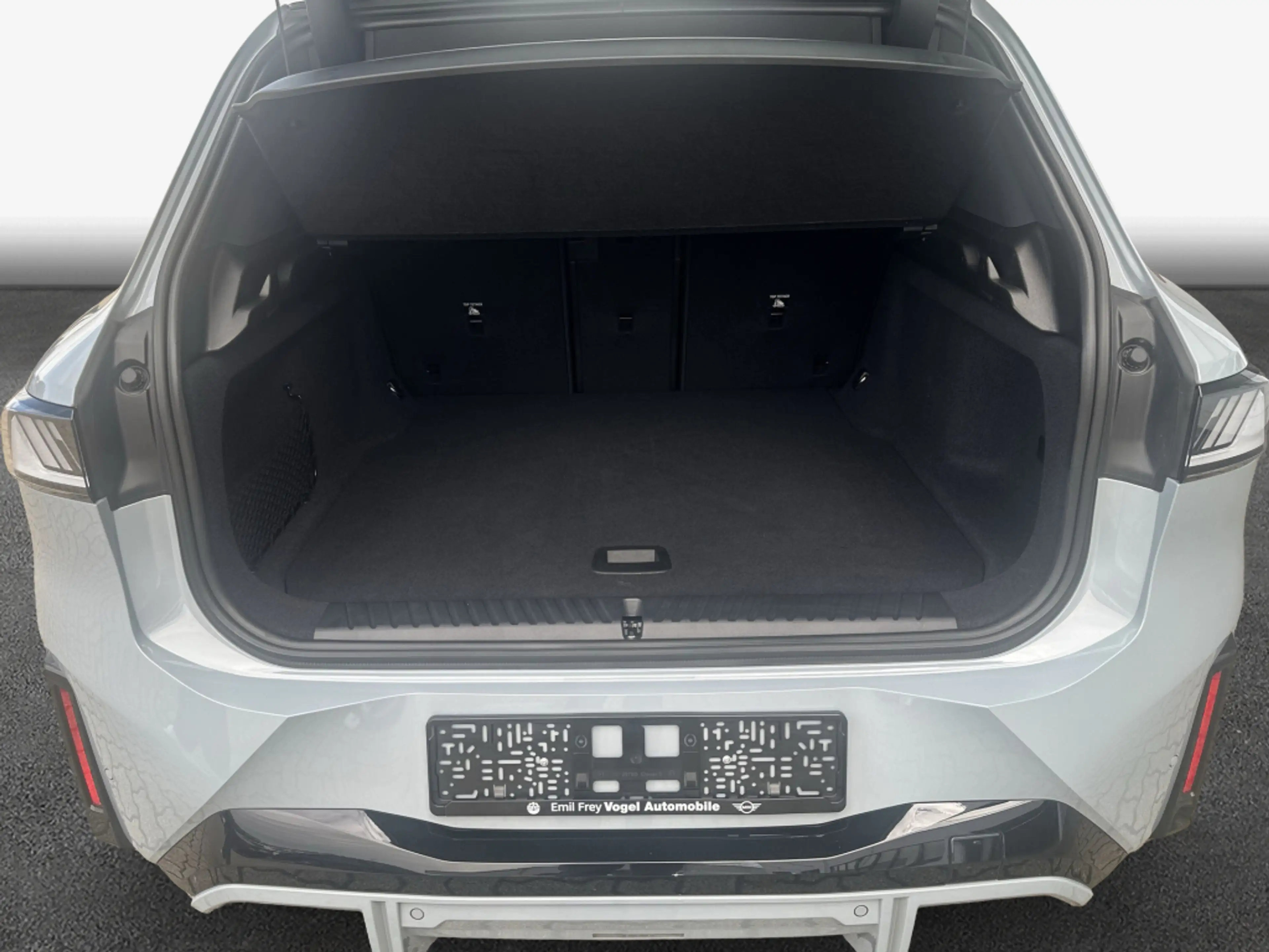 BMW iX3 50 xDrive LED* HiFi* Head-Up* Pano* — photo 9