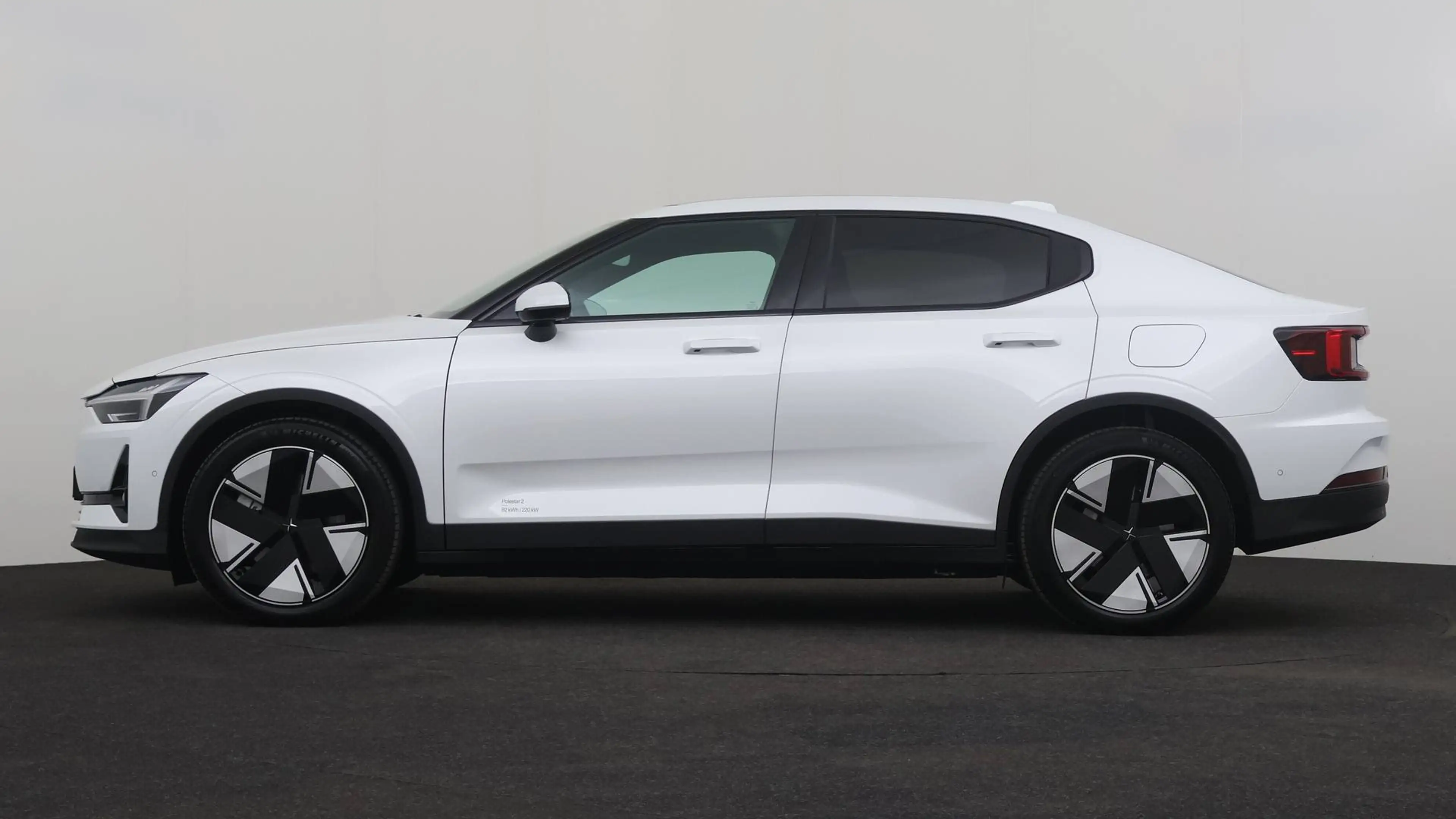 Polestar 2 82 kWh Long Range Single Motor MY26 Prime — photo 2