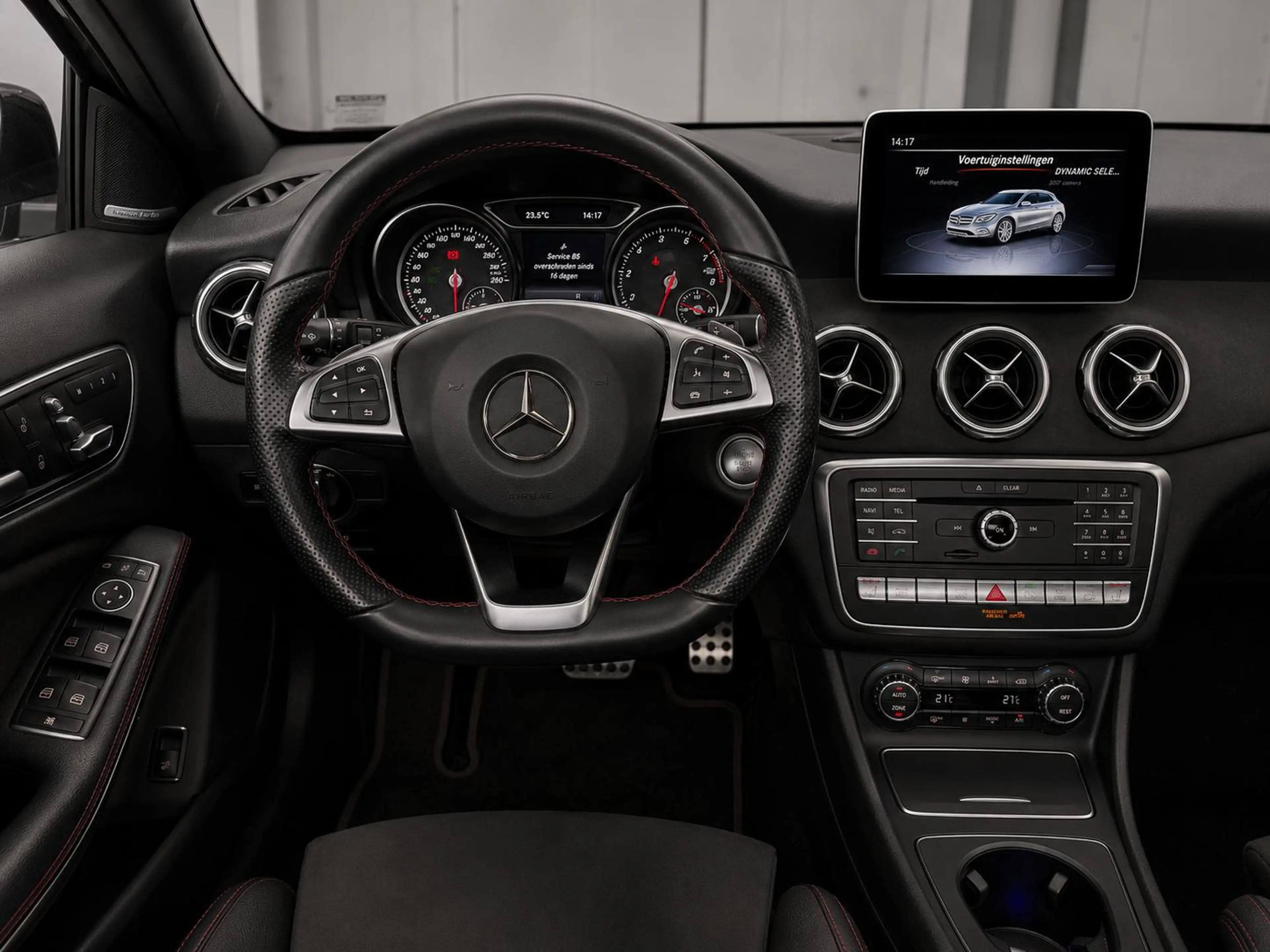 Mercedes-Benz GLA 250 4Matic Premium Plus Pano Harman Kardon Memory Nigh — photo 2