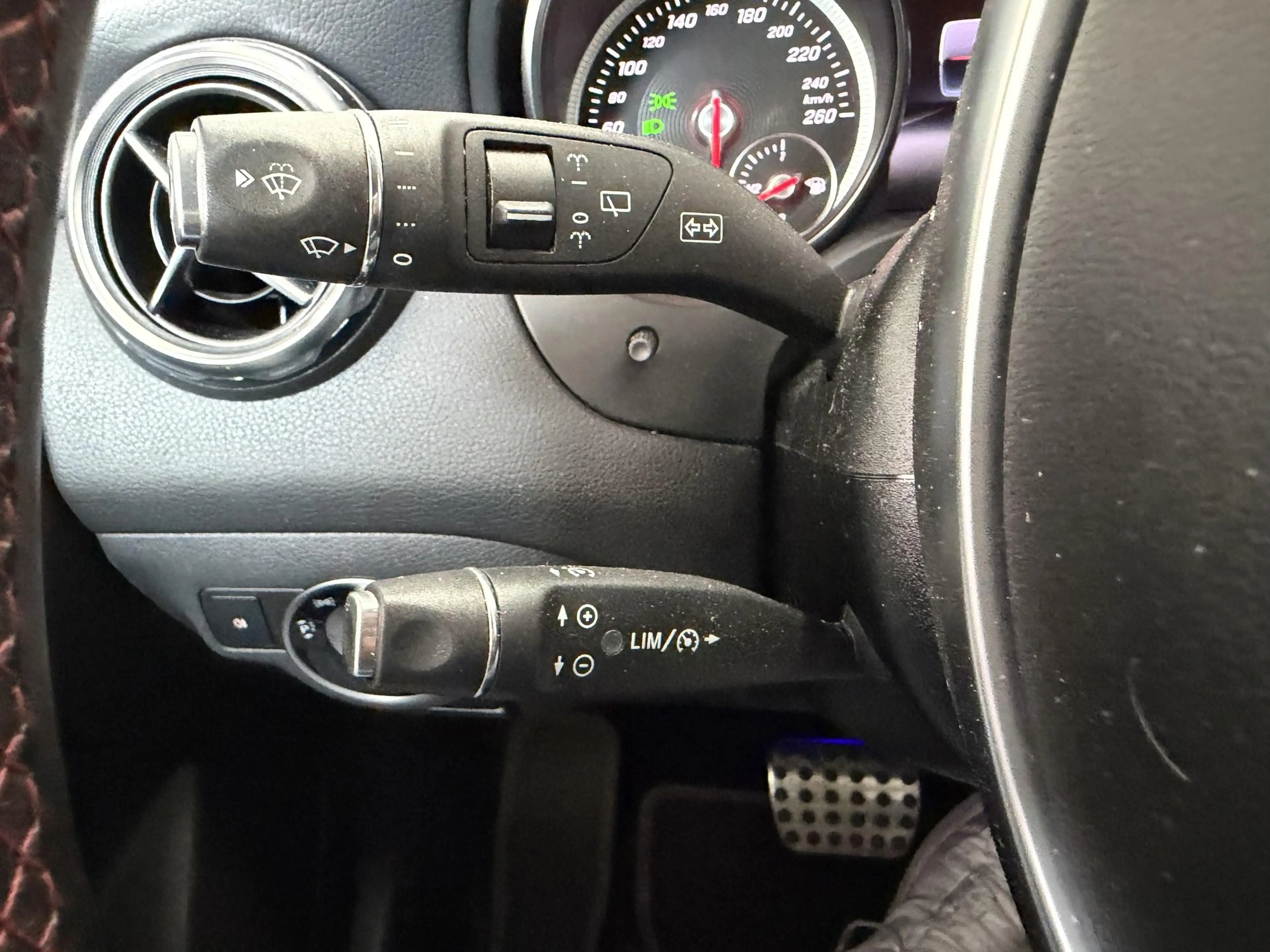 Mercedes-Benz GLA 250 4Matic Premium Plus Pano Harman Kardon Memory Nigh — photo 19