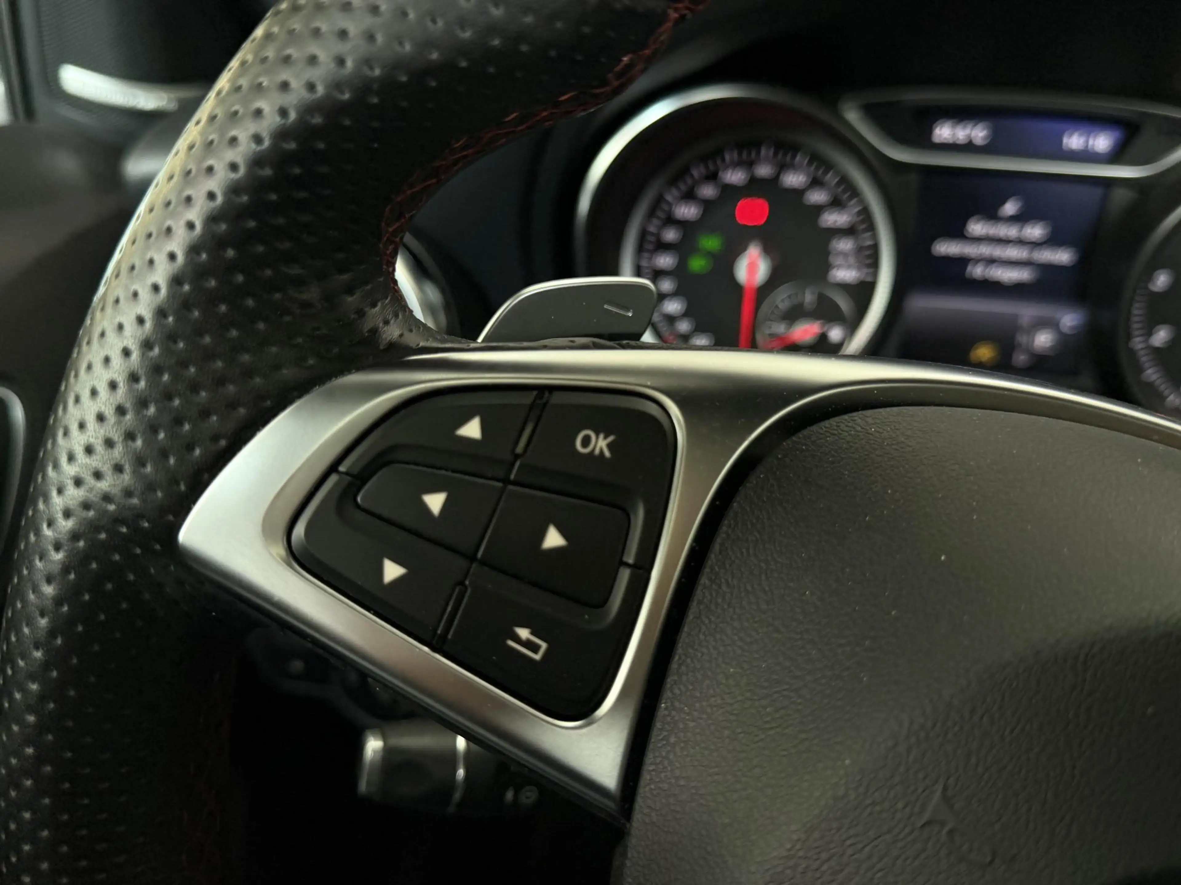 Mercedes-Benz GLA 250 4Matic Premium Plus Pano Harman Kardon Memory Nigh — photo 20