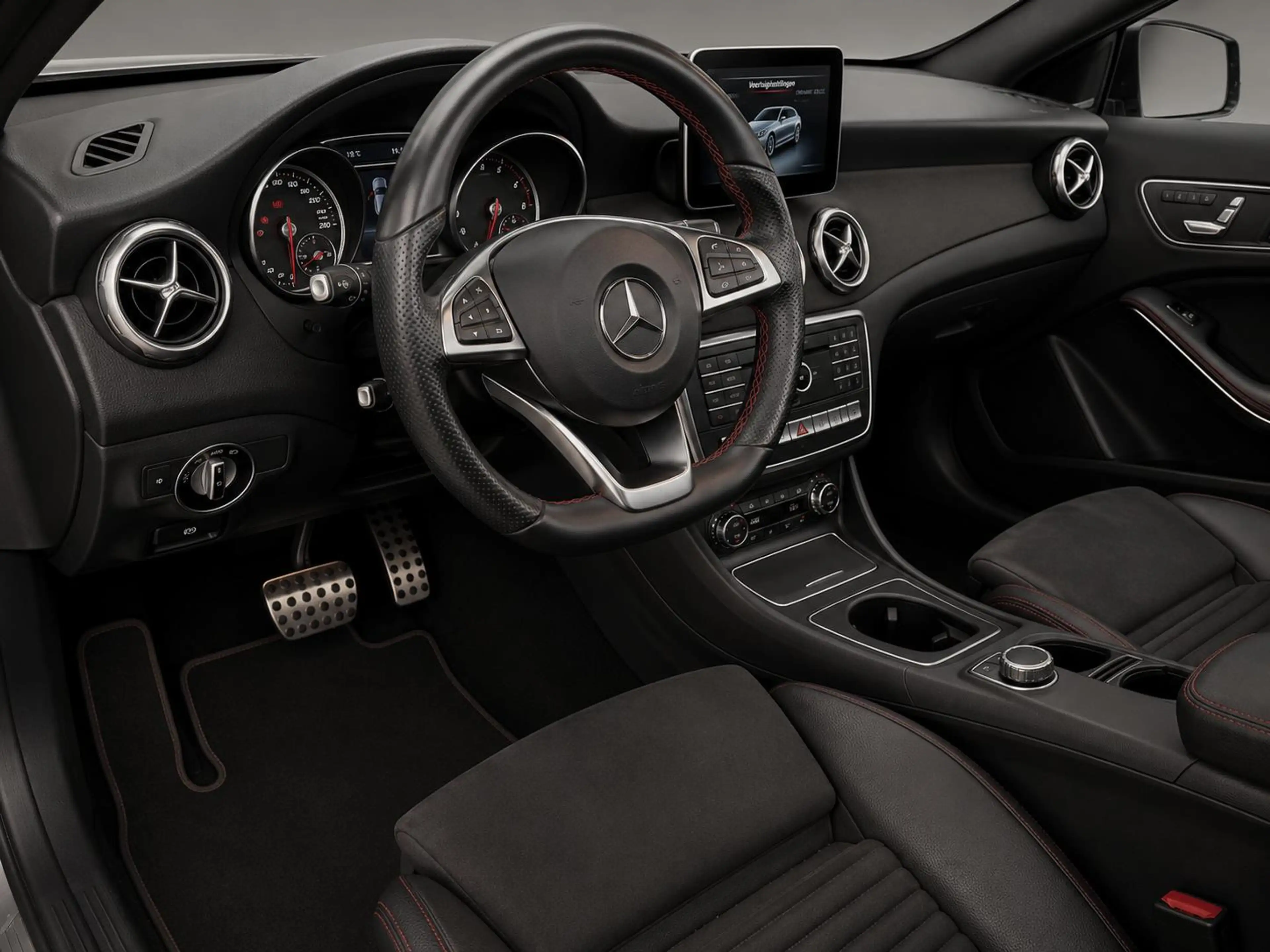 Mercedes-Benz GLA 250 4Matic Premium Plus Pano Harman Kardon Memory Nigh — photo 18