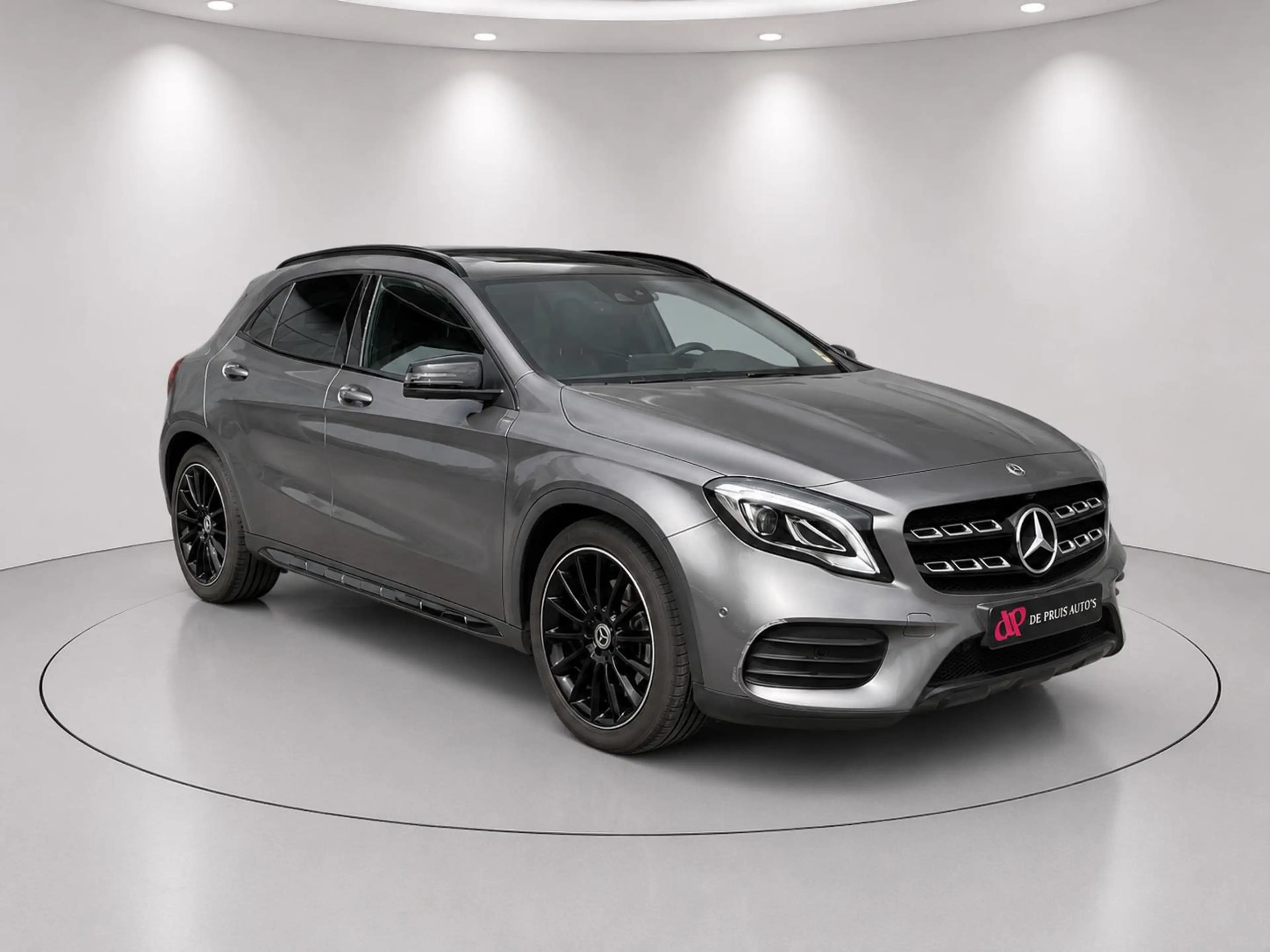 Mercedes-Benz GLA 250 4Matic Premium Plus Pano Harman Kardon Memory Nigh — photo 31
