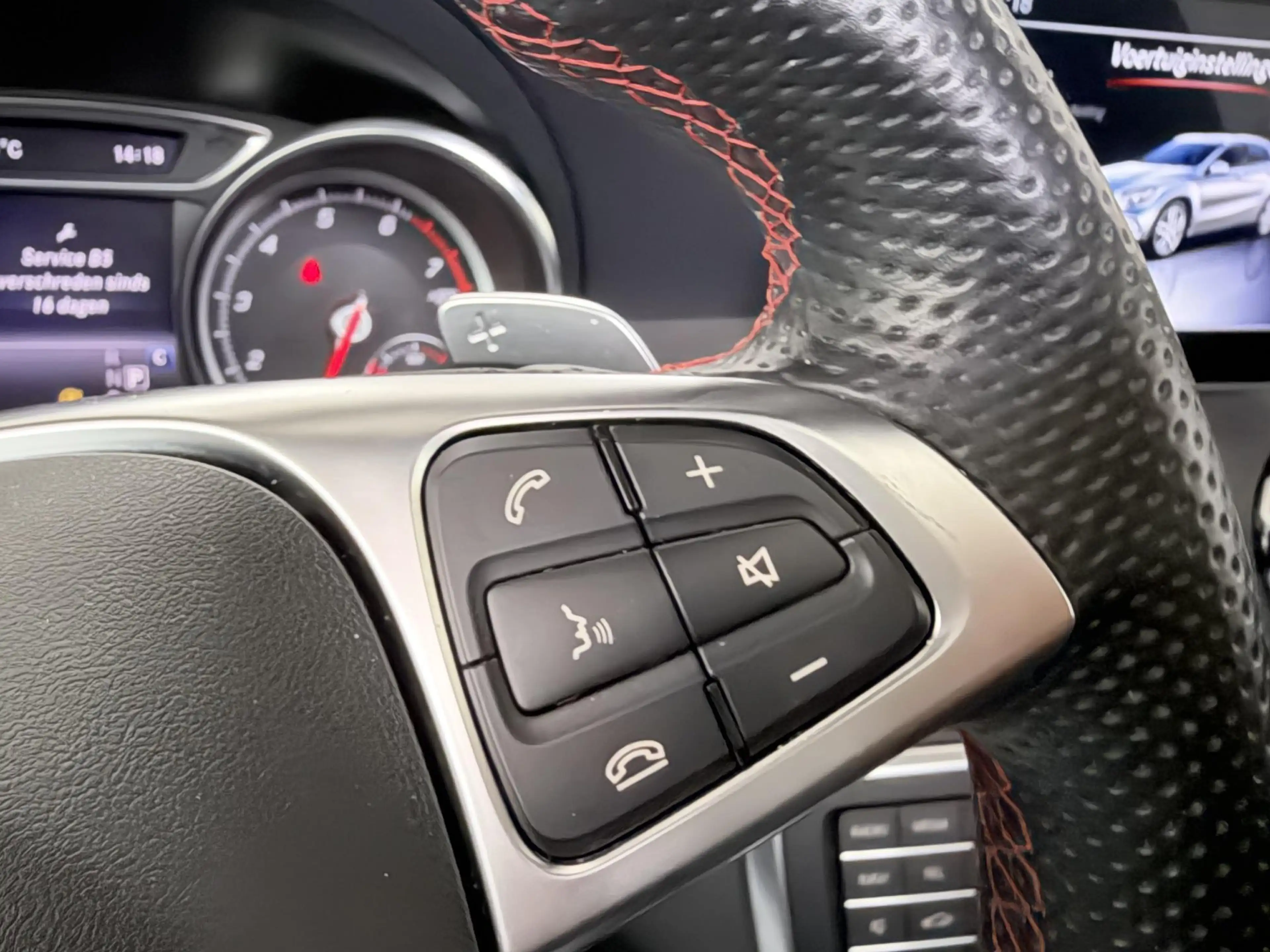 Mercedes-Benz GLA 250 4Matic Premium Plus Pano Harman Kardon Memory Nigh — photo 22