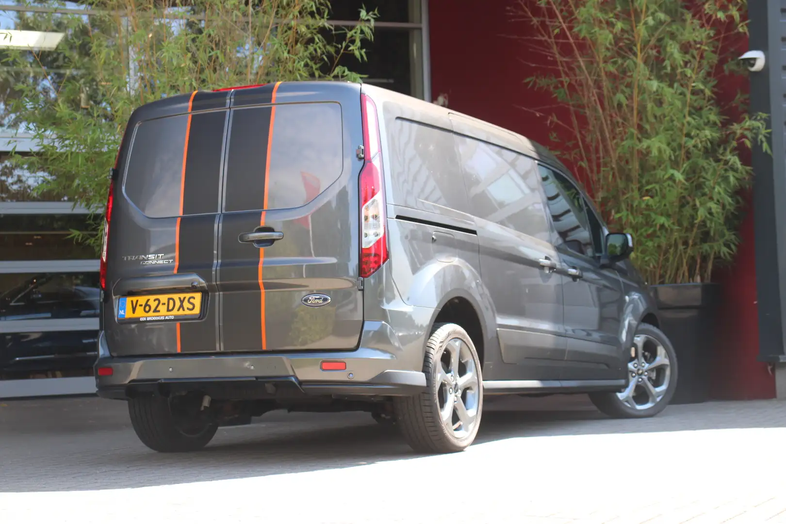 Ford Transit Connect 1.5 EcoBlue L2 Sport Automaat | 18" Velgen | Achte Grijs - 2