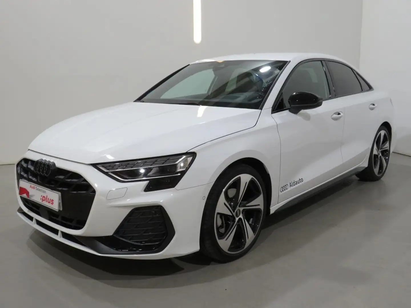 Audi A3 Sedán TFSI Black line edition S tronic 110kW Blanc - 1