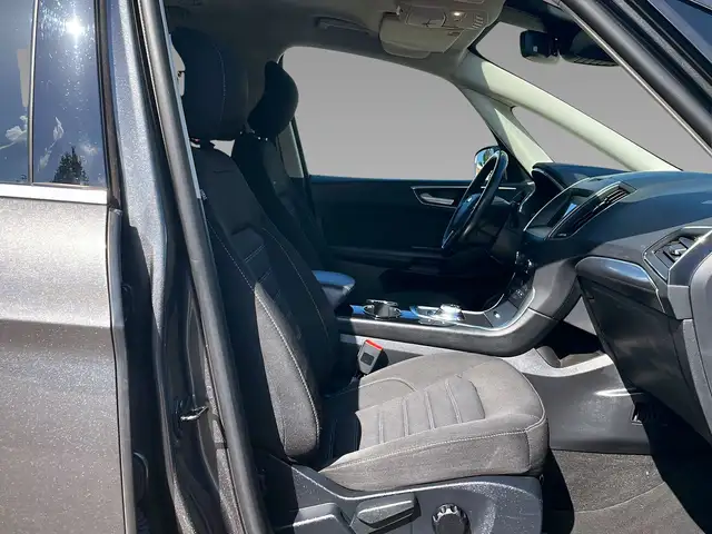 Ford Galaxy view 12
