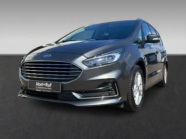 Ford Galaxy view 3