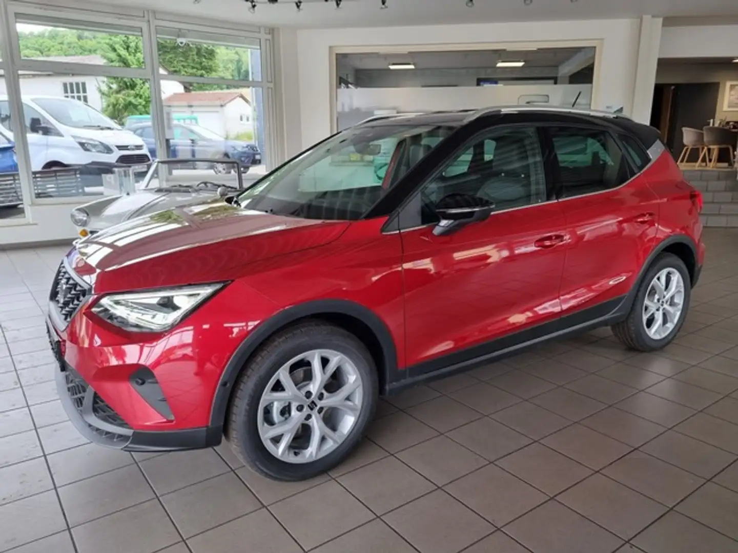 SEAT Arona FR 1.5 TSI 150PS DSG Červená - 1