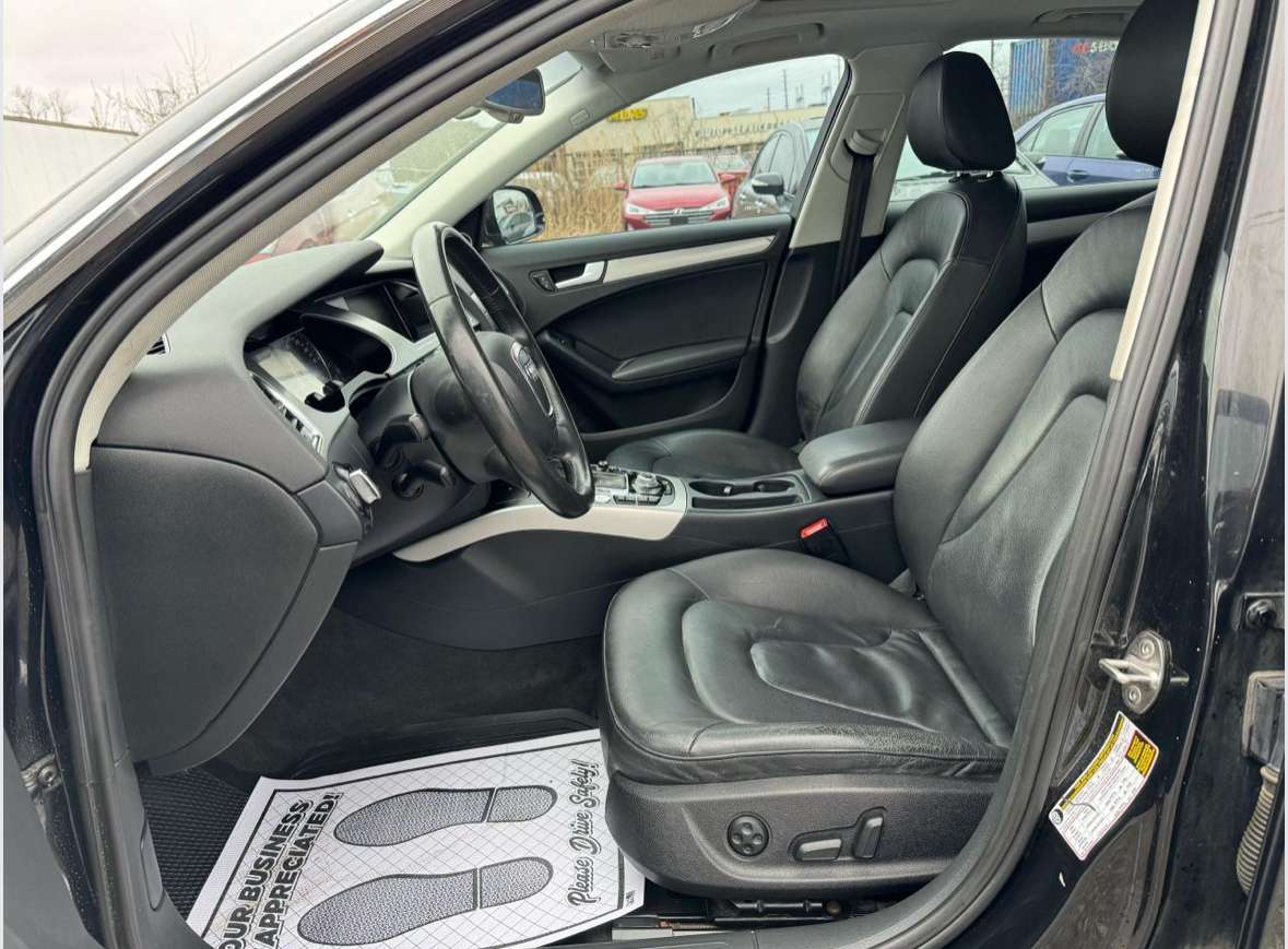 2011 Audi A4 4dr Sdn Auto quattro 2.0T Premium Plus thumb 8