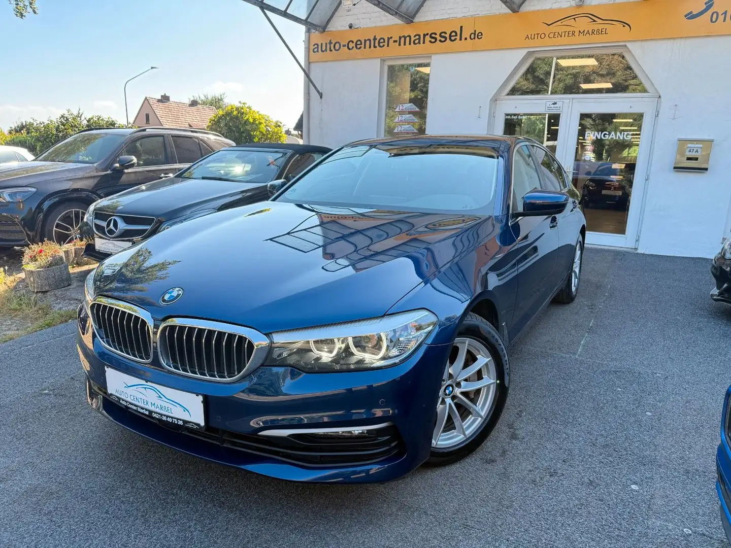 BMW 530 i AHK/LED/SPURHALTE/ACC/STANDHEIZUNG/DIGITAL Blau - 1