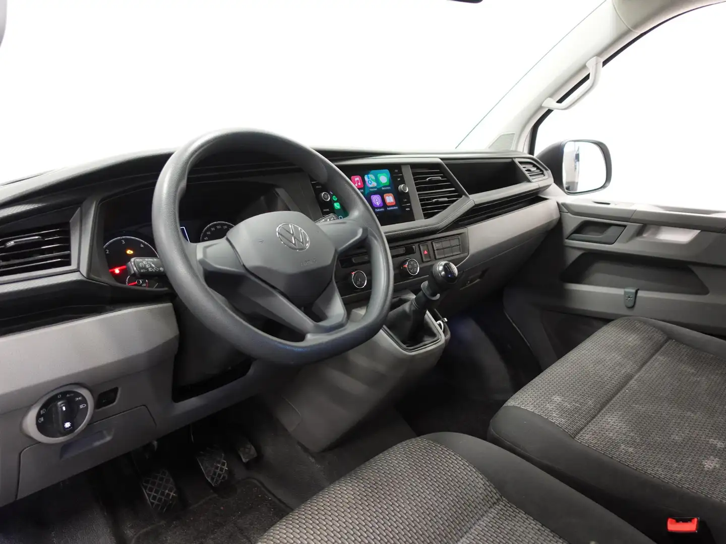 Volkswagen T6.1 Transporter 2.0 TDI 110pk L2H1 Navigatie Apple Carplay/Android Wit - 2