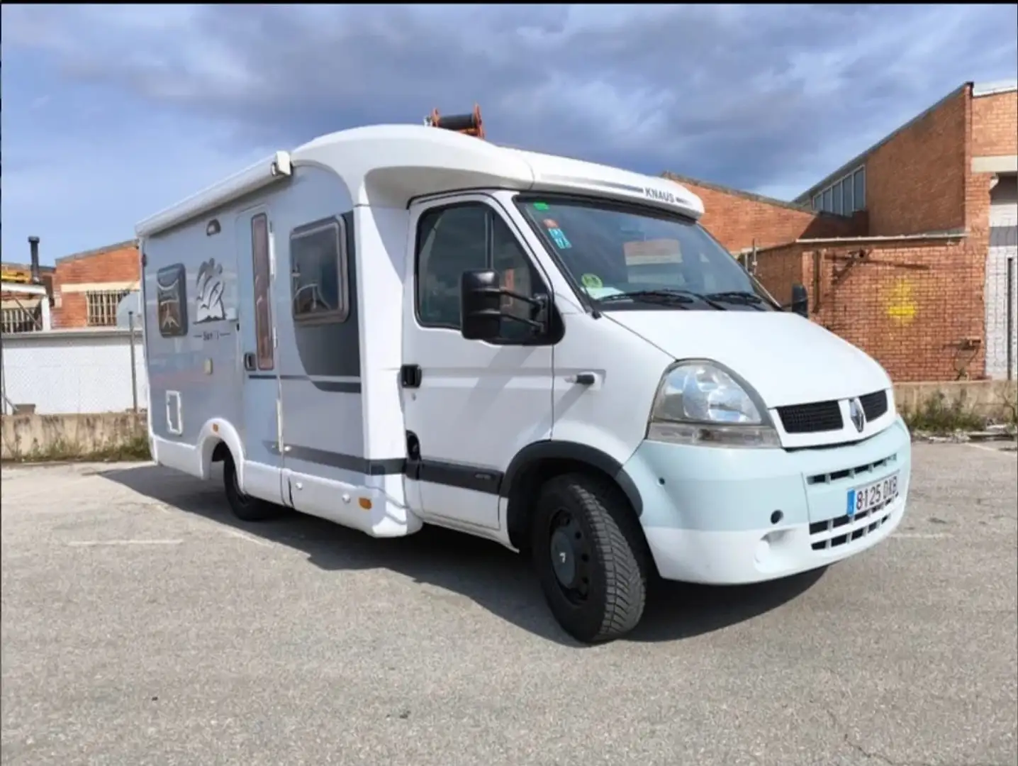 Renault Master Master 3.0dCi Chasis Cabina 3500L 140 Blanco - 1