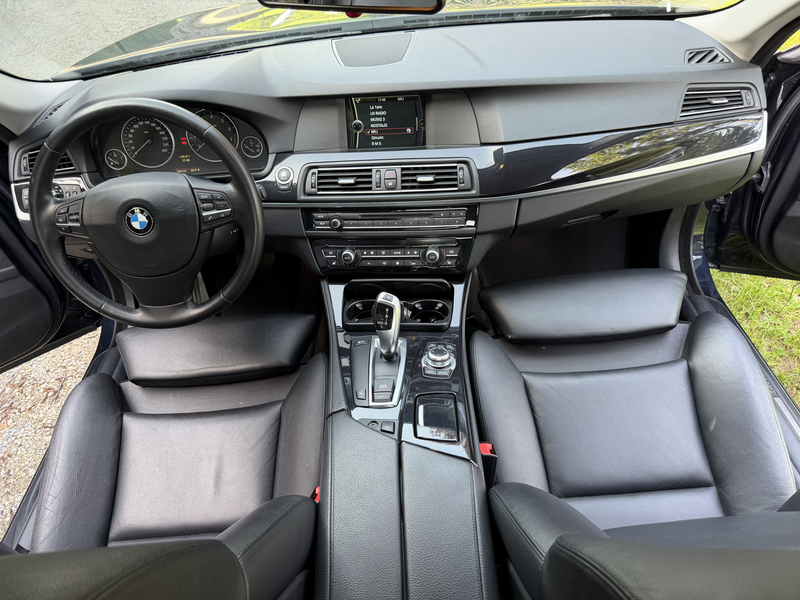 BMW 523 i / Xénon - Cuir - GPS - 100% Belges Carnet — photo 14