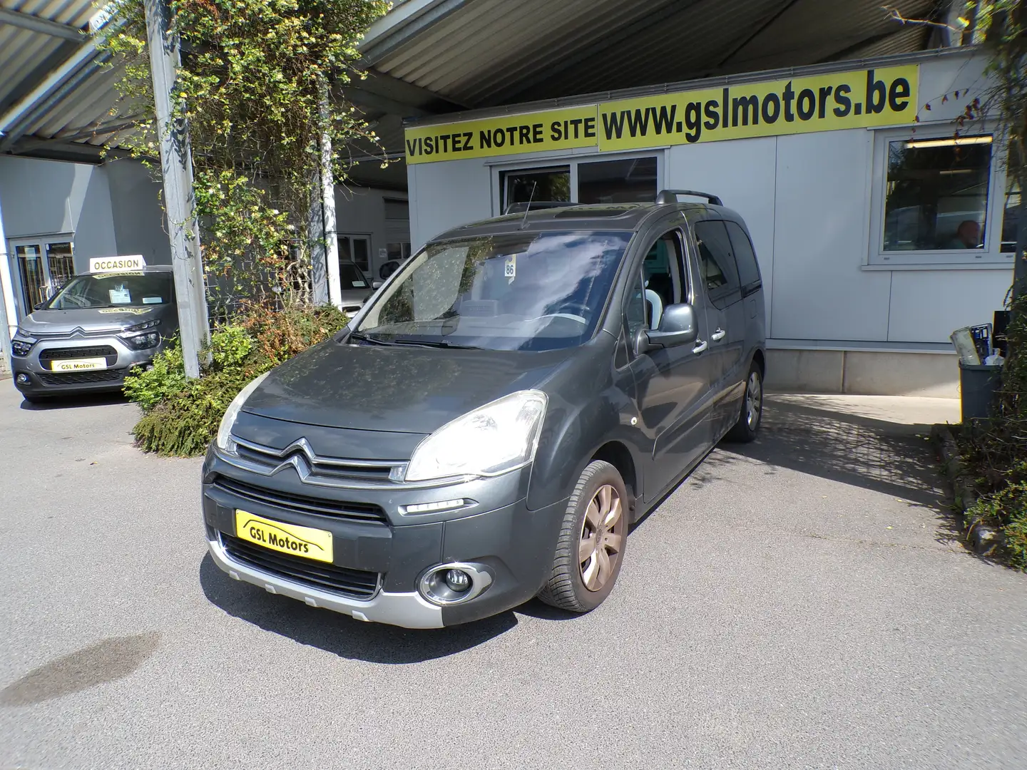 Citroen Berlingo 1.6i 98cv gris 09/14 Airco GPS Cruise Radio USB CD Gris - 1
