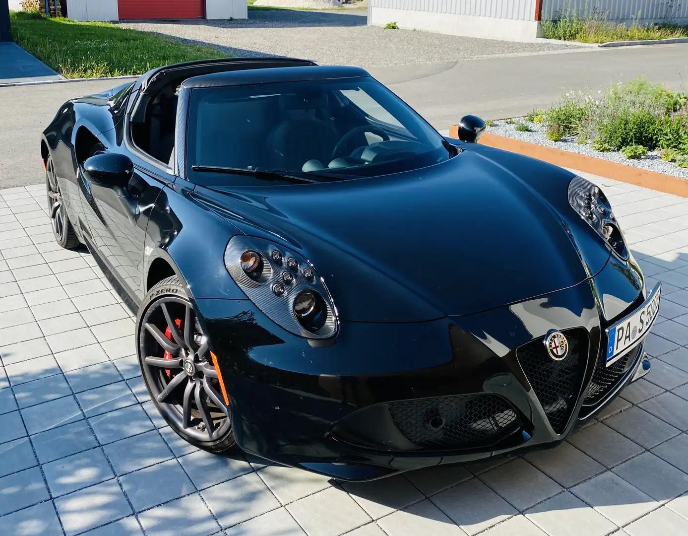 Alfa Romeo 4C 1750 TBi Schwarz - 2