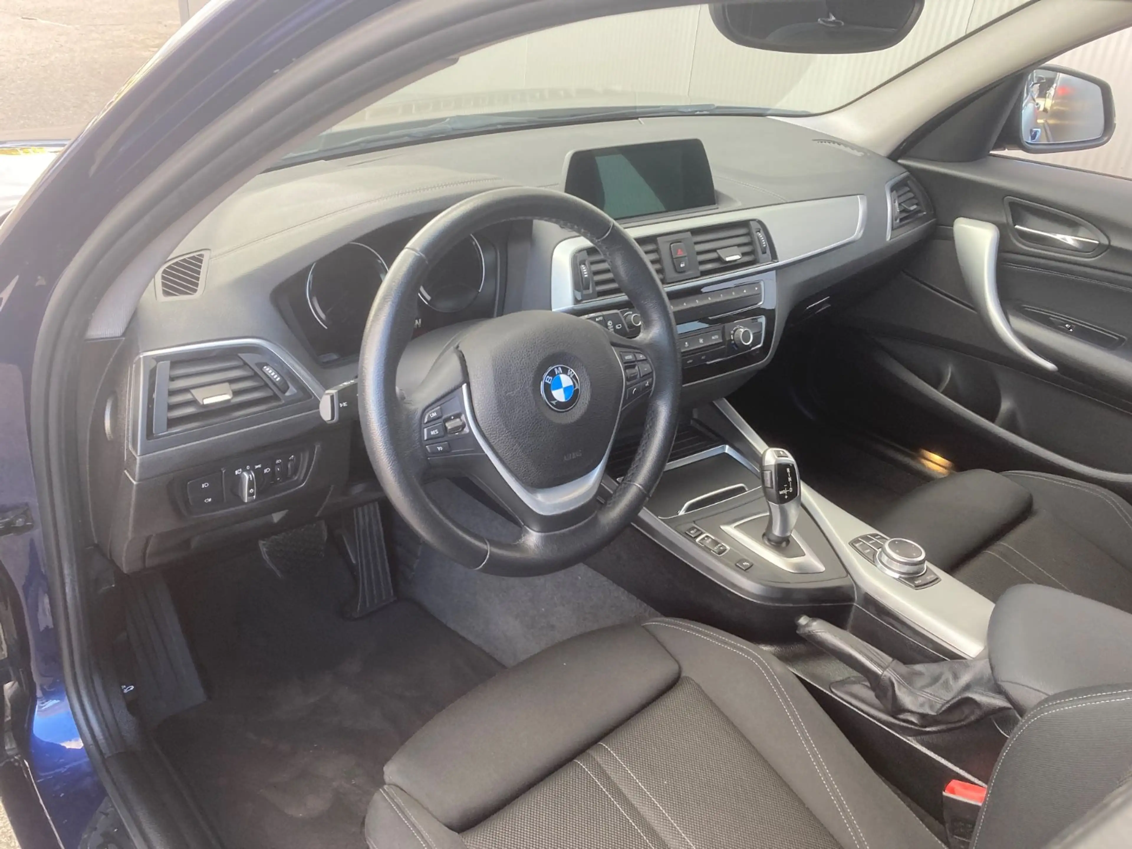 BMW 116 dA Sport Line *LED*Sportsitz*PDC*Navi — photo 12