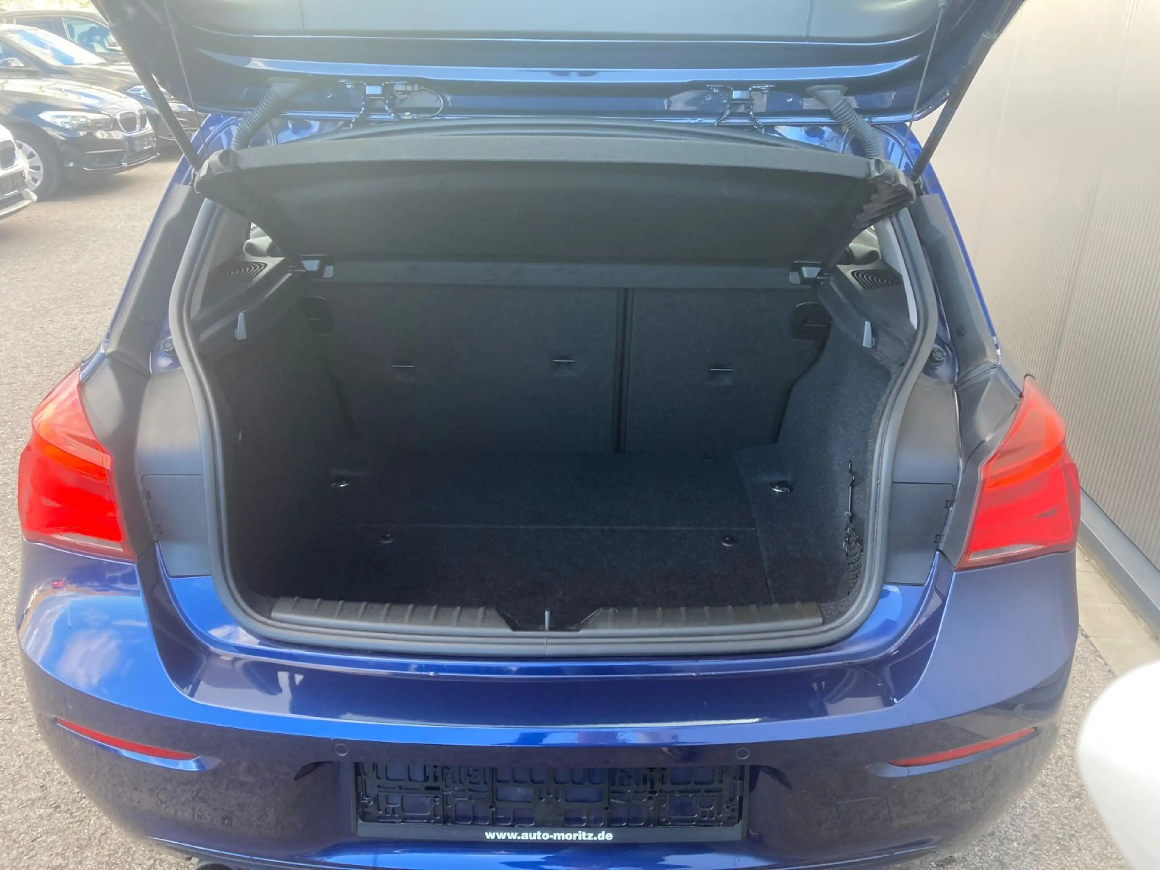 BMW 116 dA Sport Line *LED*Sportsitz*PDC*Navi — photo 4