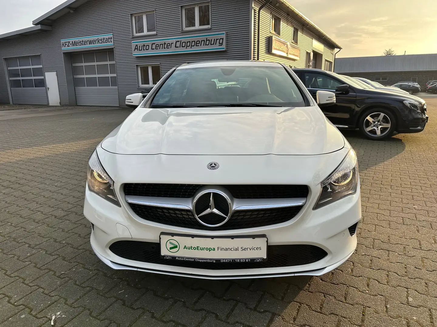 Mercedes-Benz CLA 200 d Automatik Shooting Brake Weiß - 2