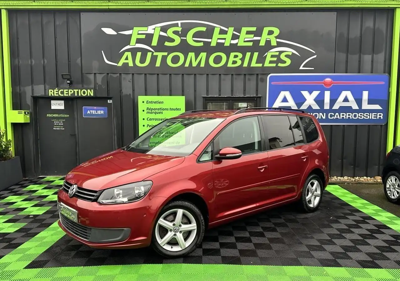 Volkswagen Touran TSI 140 CH DSG 1ERE MAIN