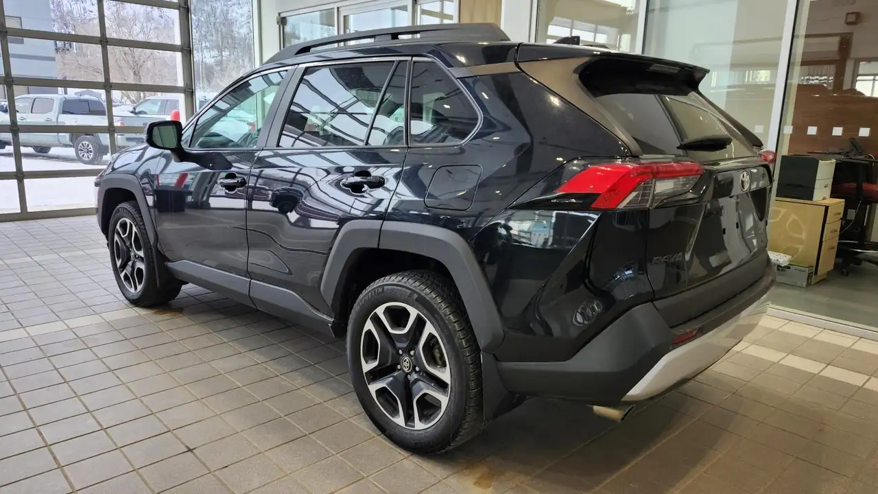 Toyota RAV 4 снимка Toyota RAV 4