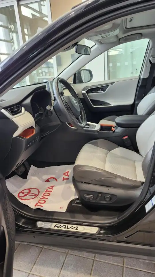 Toyota RAV 4 снимка Toyota RAV 4