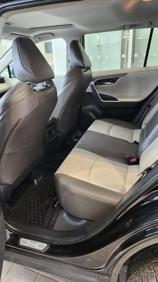 Toyota RAV 4 снимка Toyota RAV 4