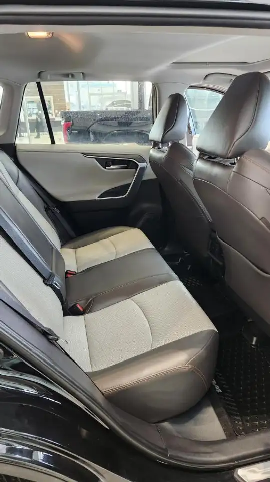 Toyota RAV 4 снимка Toyota RAV 4