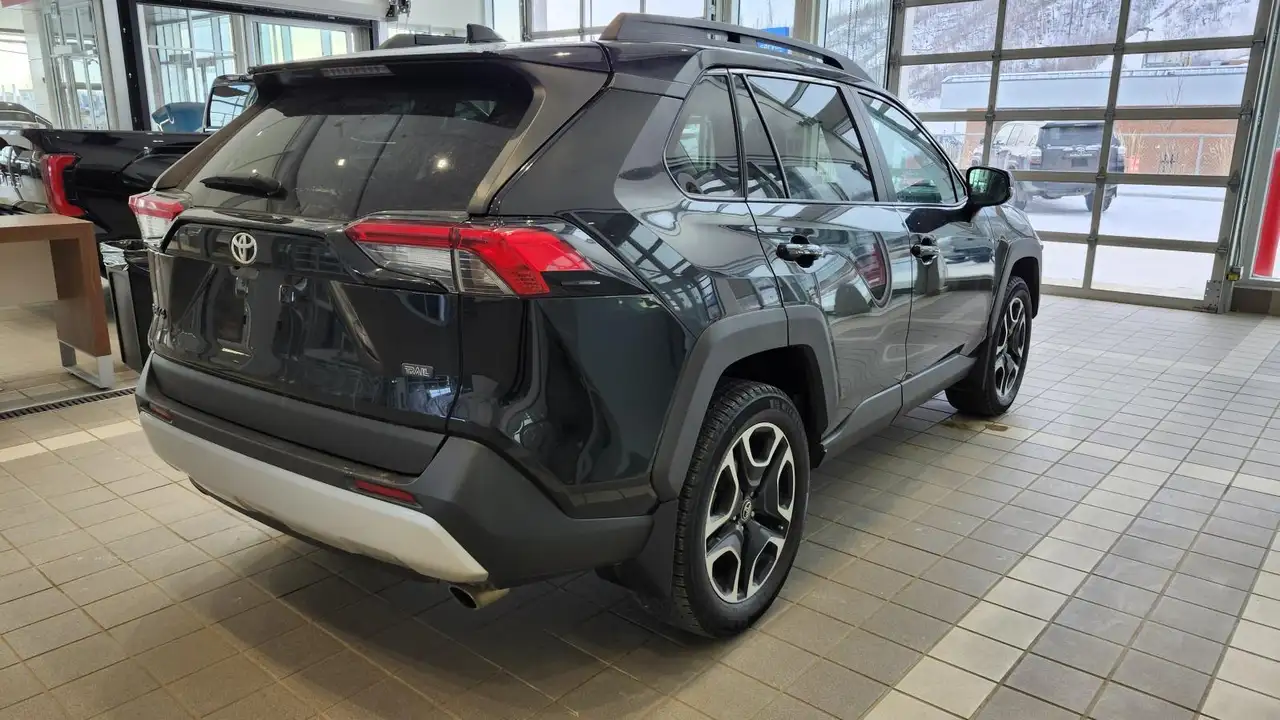 Toyota RAV 4 снимка Toyota RAV 4