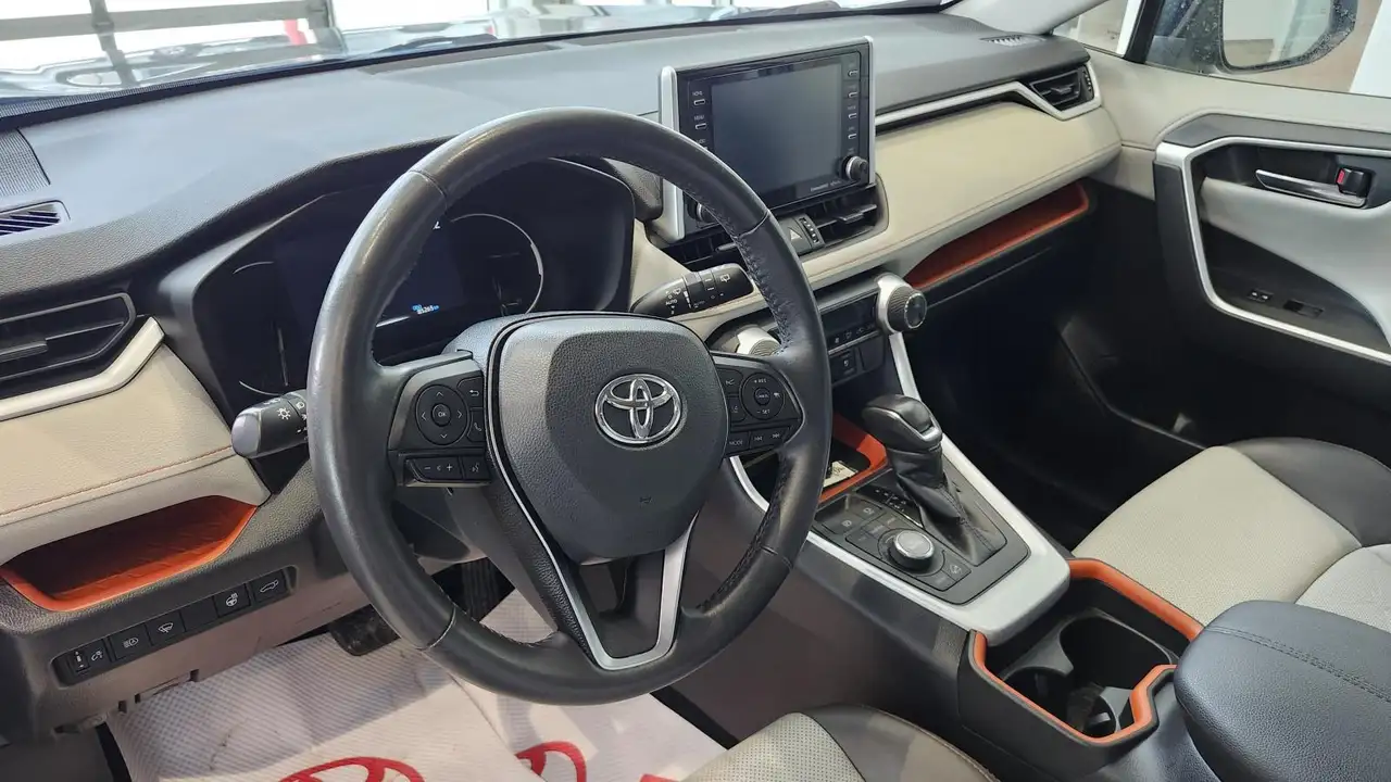 Toyota RAV 4 снимка Toyota RAV 4