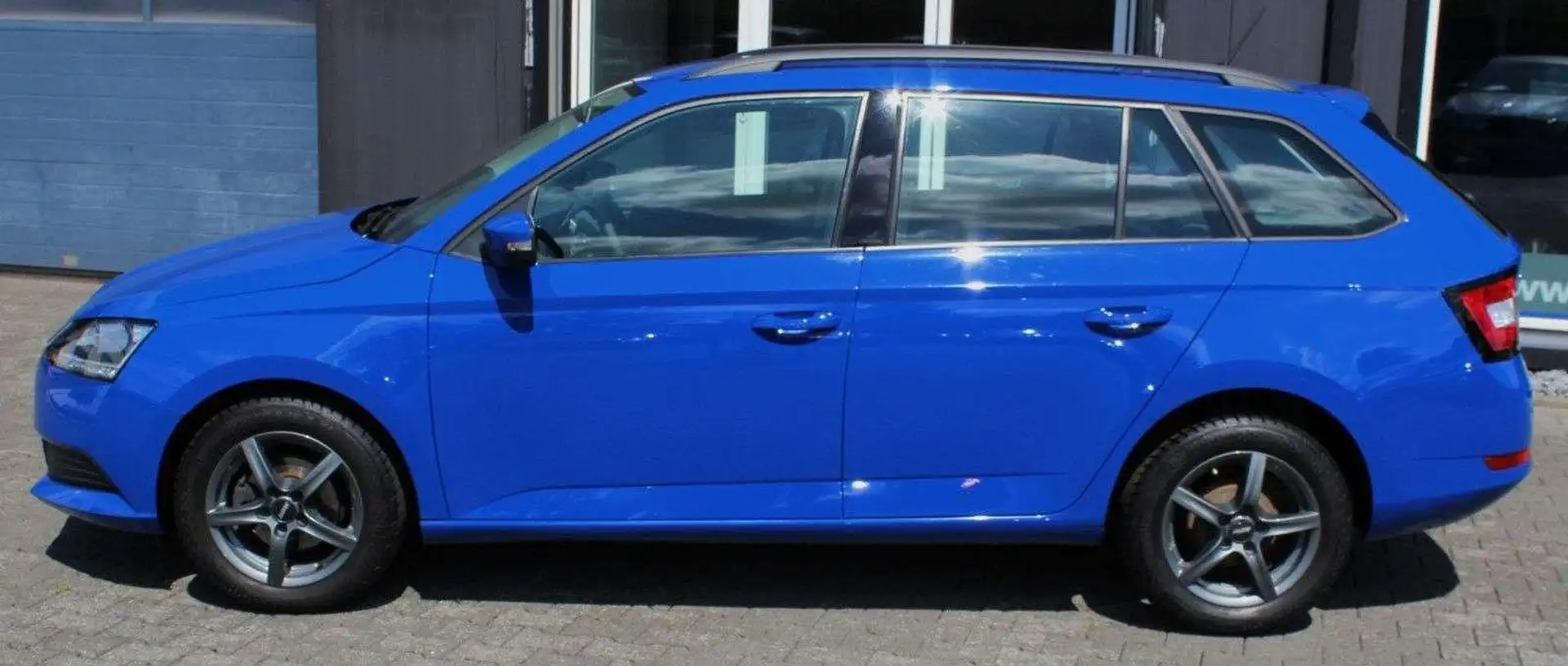 Skoda Fabia Combi Active, 1,0 TSI 70KW/95PS Blauw - 1