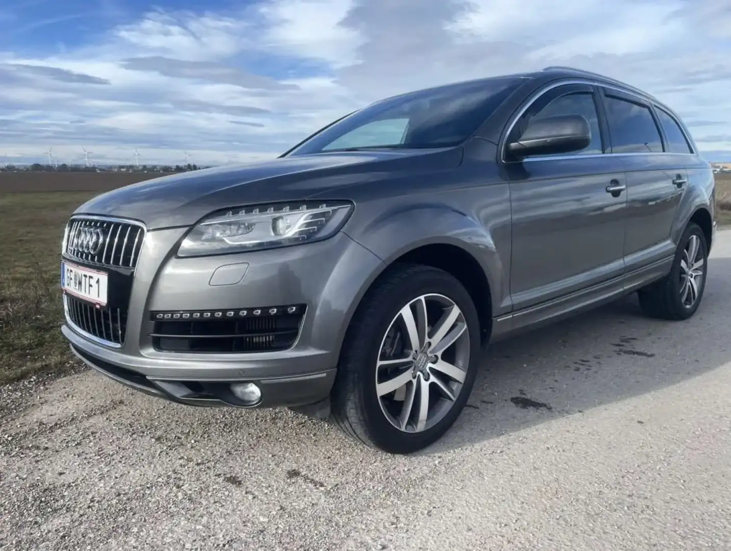 Audi Q7 3,0 TDI quattro clean diesel DPF Tiptronic Grau - 1