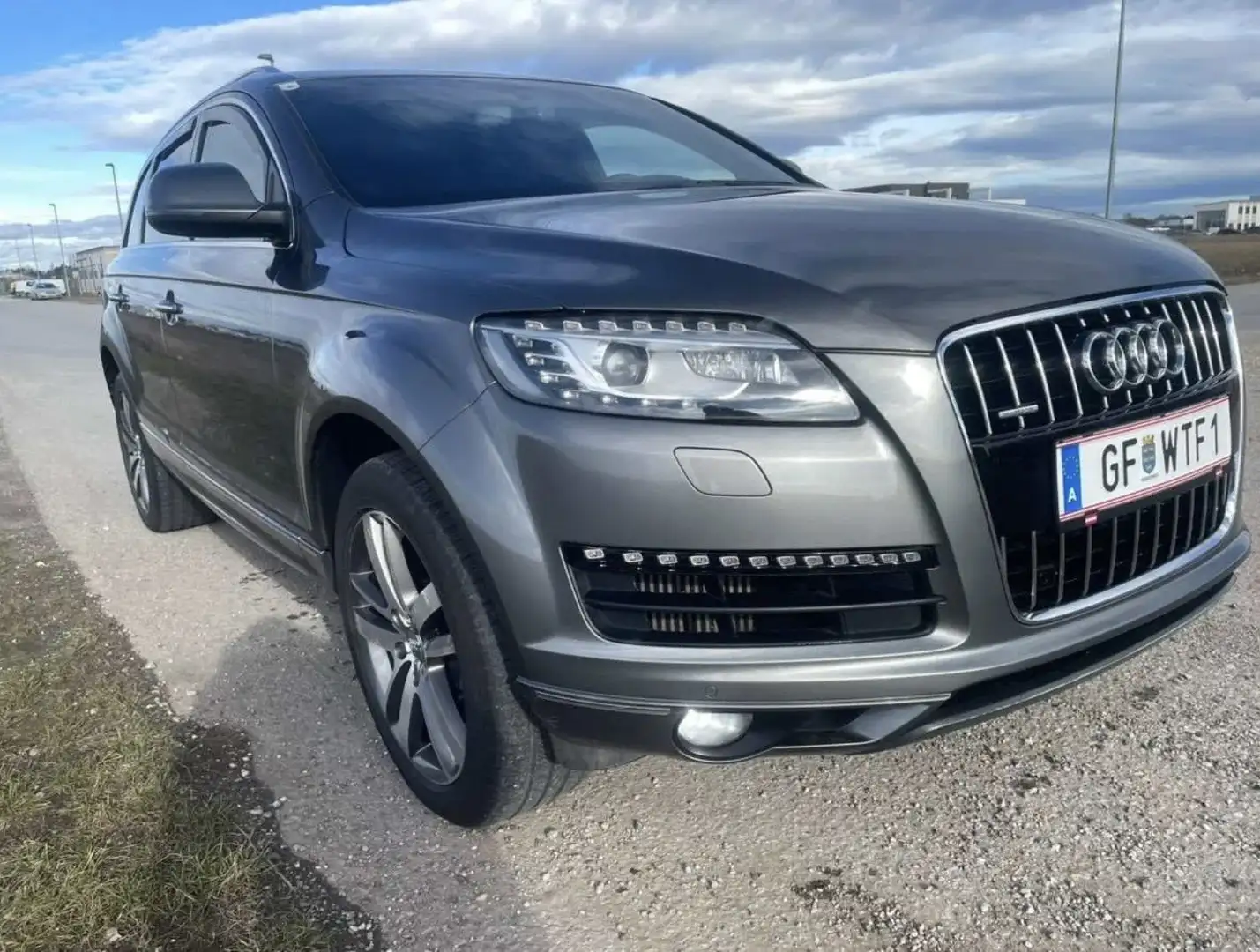 Audi Q7 3,0 TDI quattro clean diesel DPF Tiptronic Grau - 2