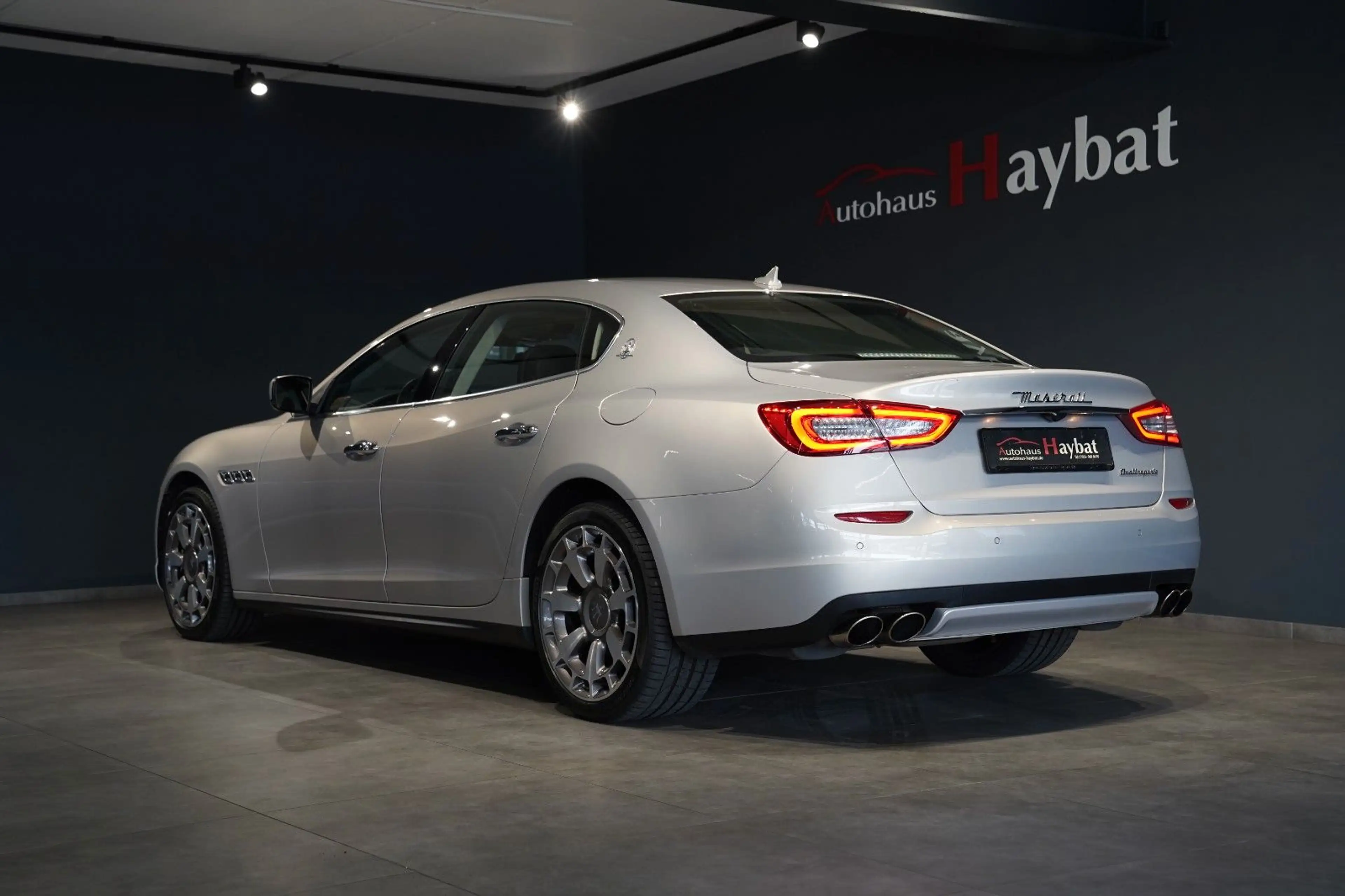Maserati Quattroporte SQ4-Harman&Kardon-Matrix-Kamera — photo 6