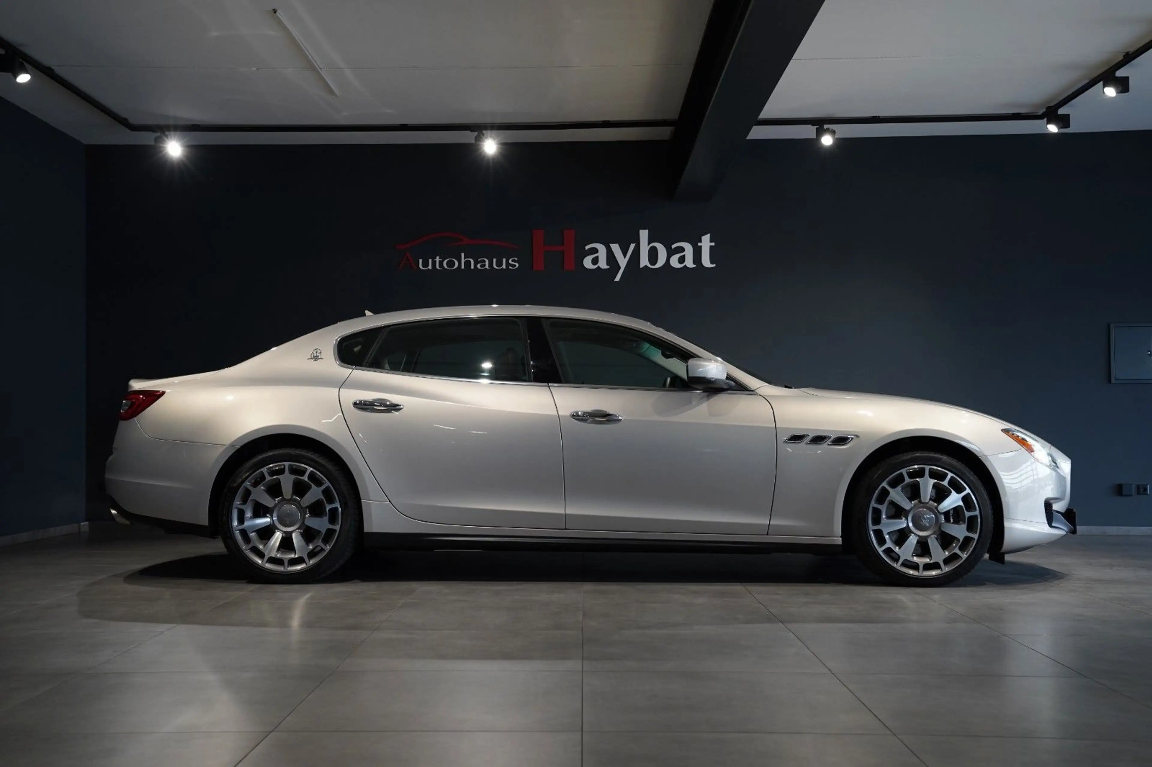 Maserati Quattroporte SQ4-Harman&Kardon-Matrix-Kamera — photo 4