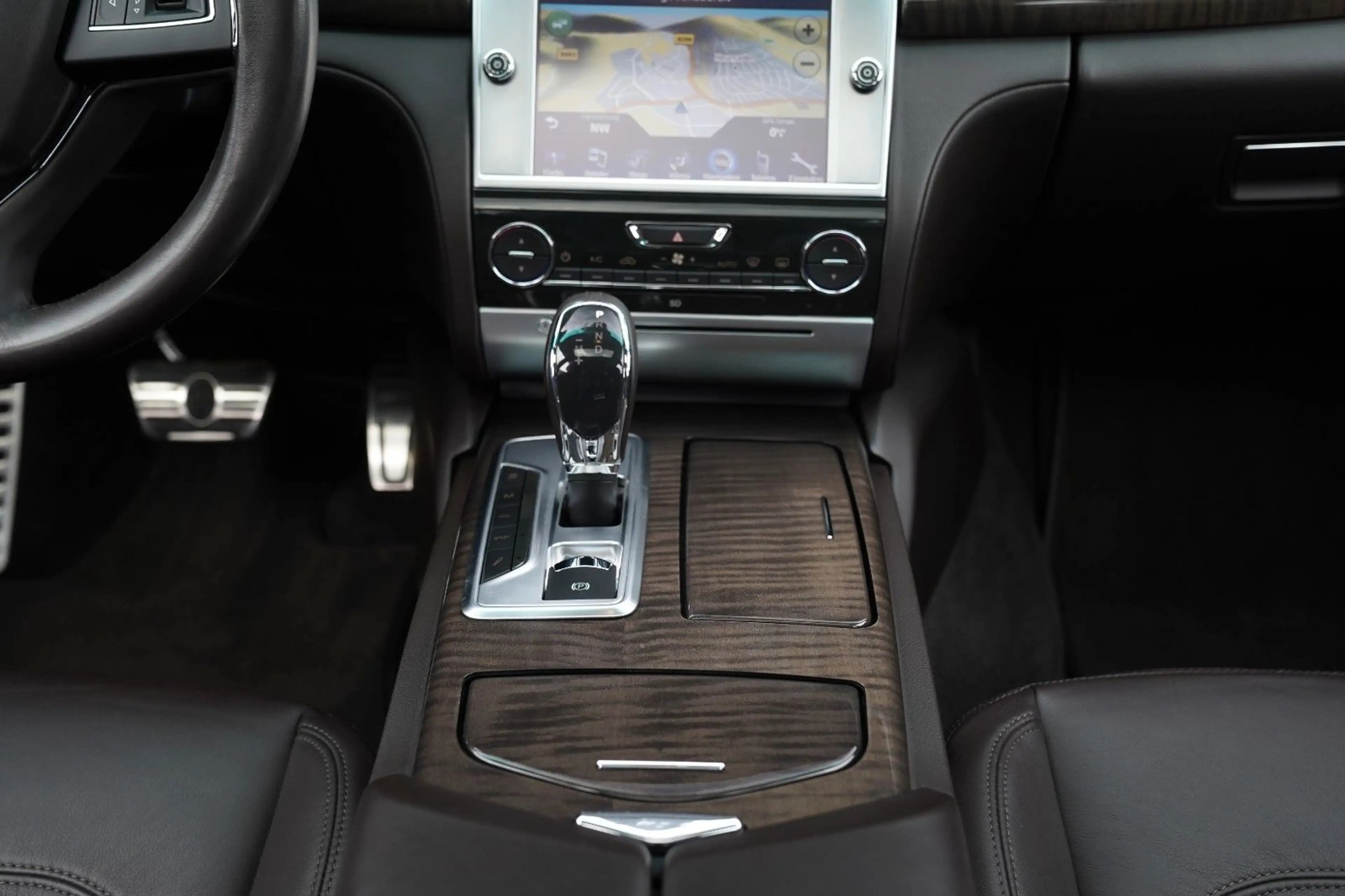 Maserati Quattroporte SQ4-Harman&Kardon-Matrix-Kamera — photo 13