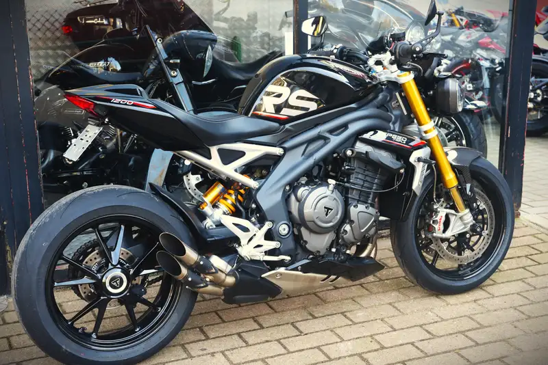 Triumph Speed Triple 1200 RS - foto 3