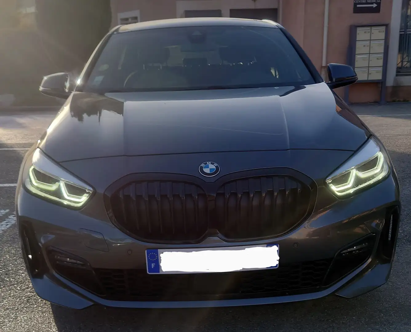 BMW 118 SERIE 1 F40 (05/2019)  150 ch BVA8 M Sport Gris - 2