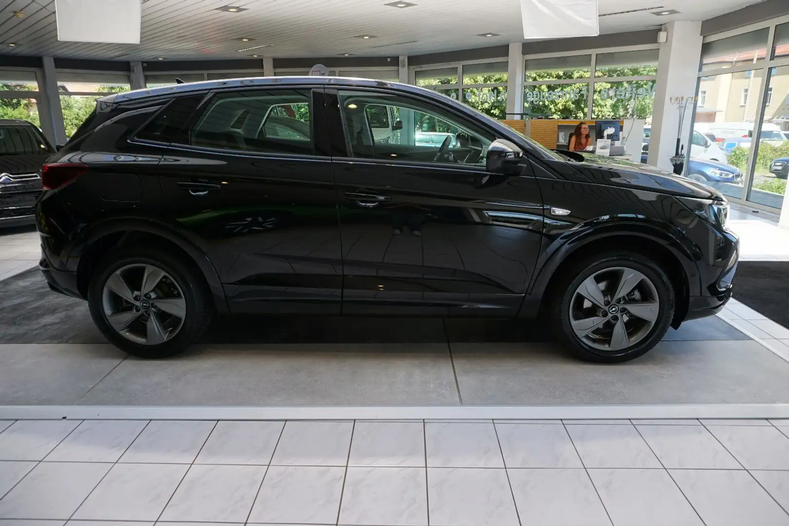 Opel Grandland X Grandland GS AUTOMATIK, NAVI, LED, SITZHEIZUNG Černá - 2