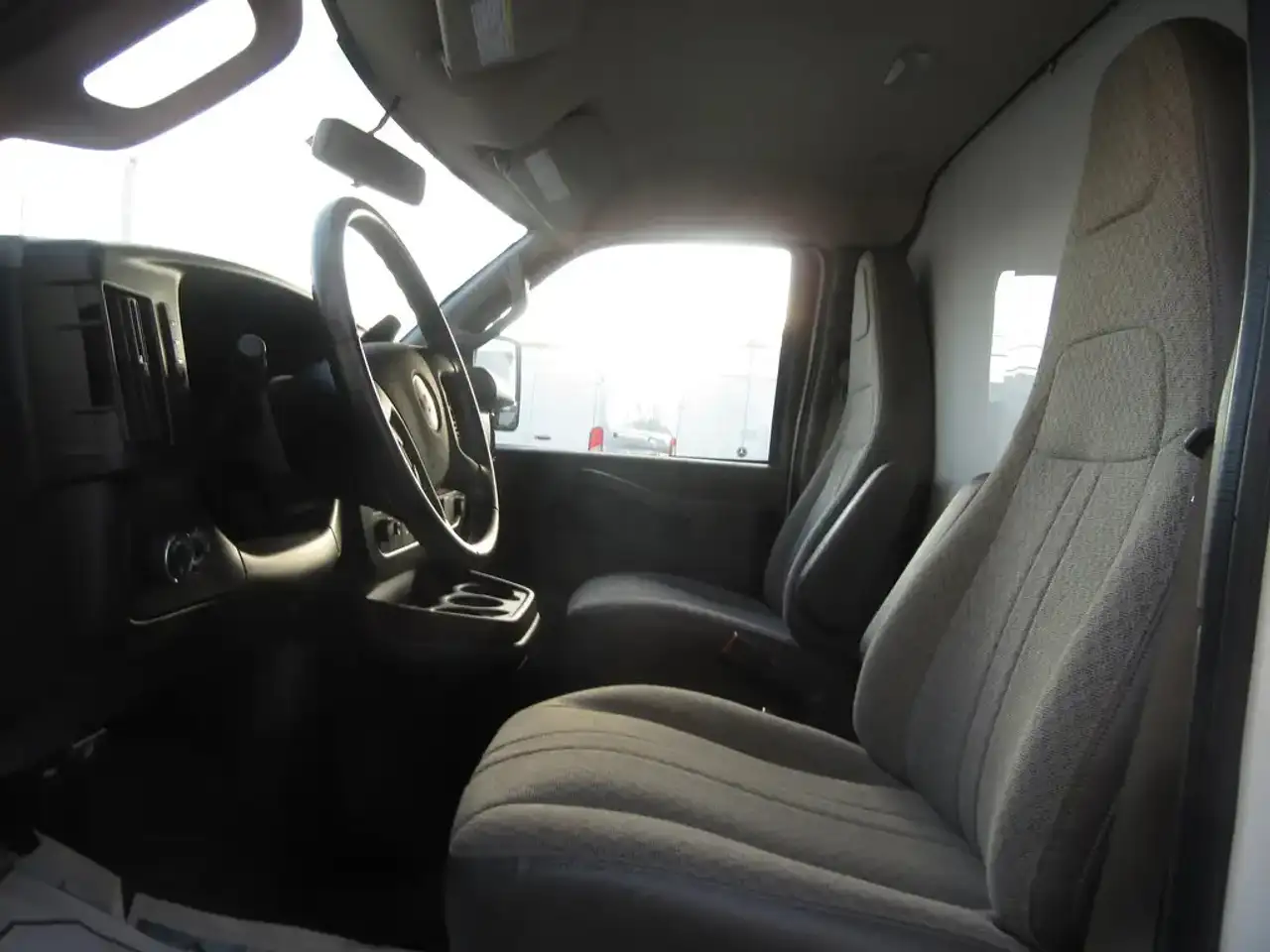 Chevrolet Express 3500 снимка Chevrolet Express 3500