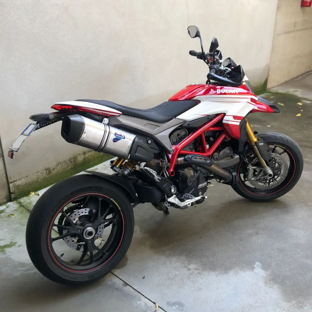 Ducati Hypermotard 939 SP - 2