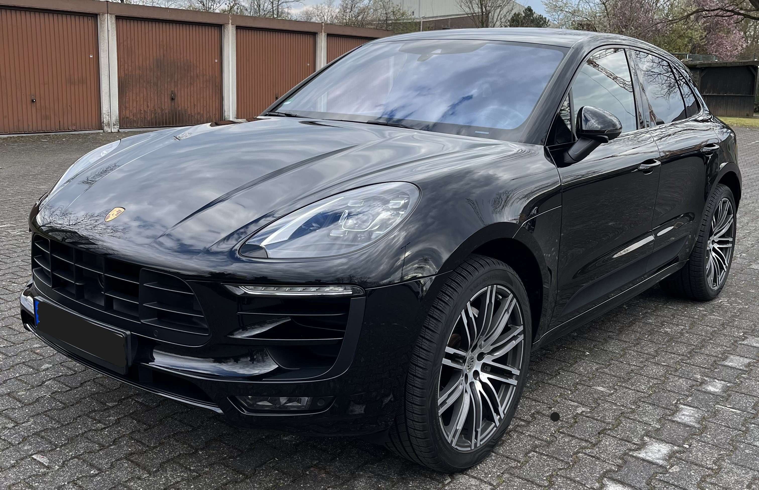 Second hand Porsche Macan 