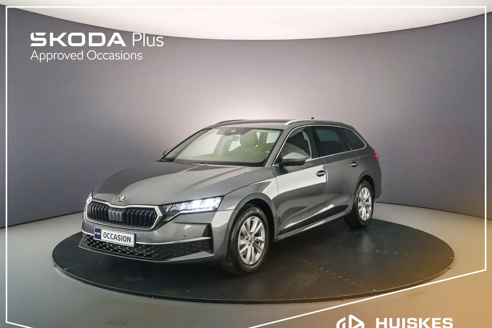 Skoda Octavia Combi Business Edition 1.5 eTSI 115pk DSG Automaat Gris - 1