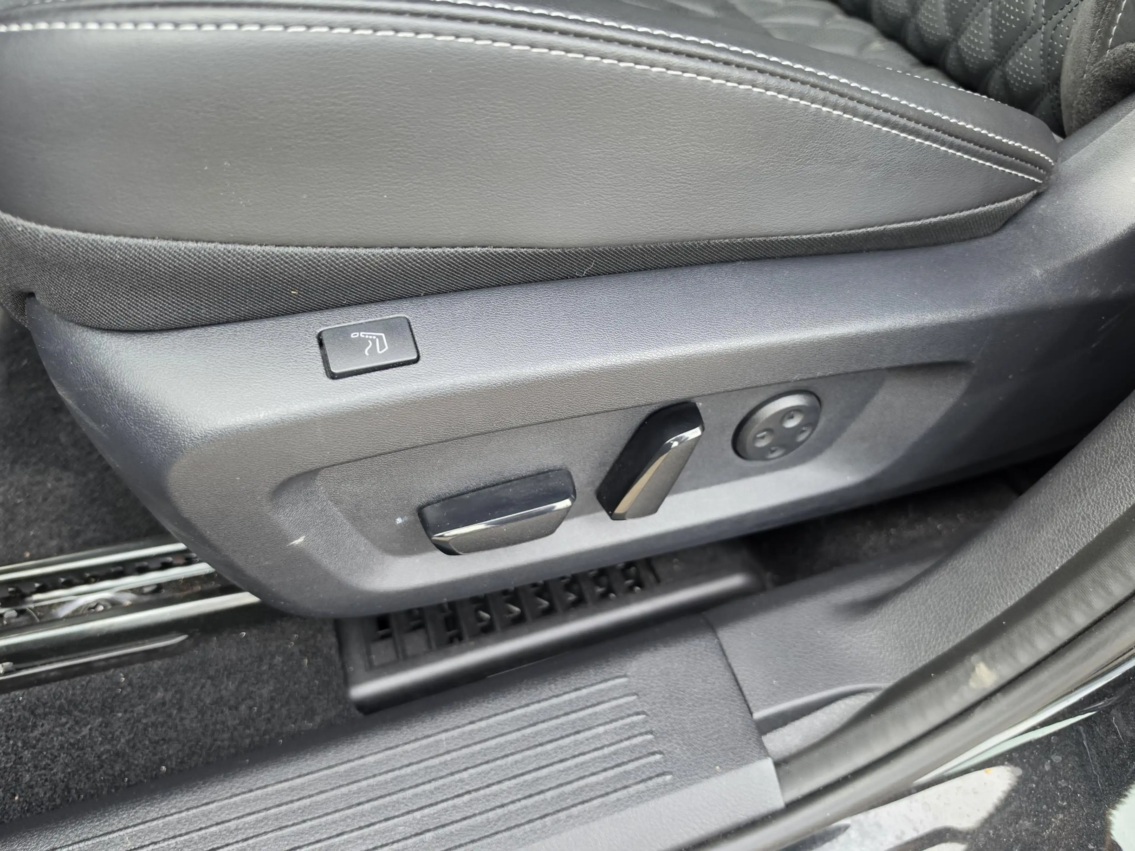Nissan Qashqai 1.3 MHEV 158 Xtronic Tekna Plus | BOSE | Leder | P — photo 31