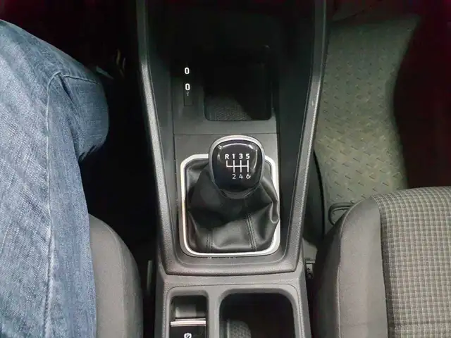 Volkswagen Caddy view 10