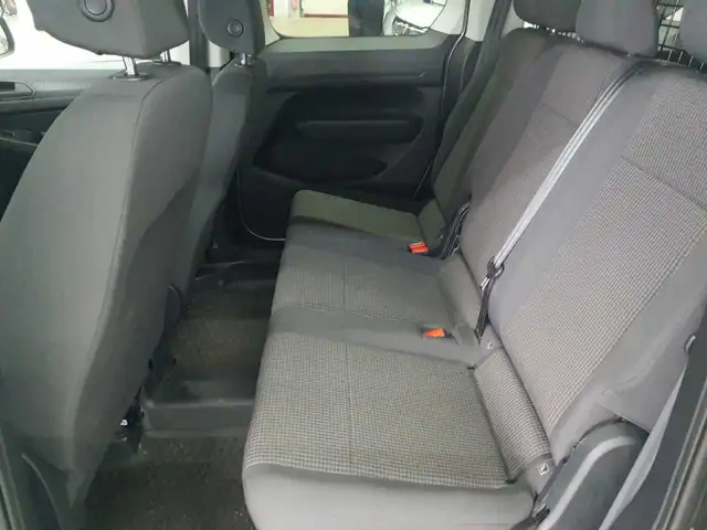 Volkswagen Caddy view 13